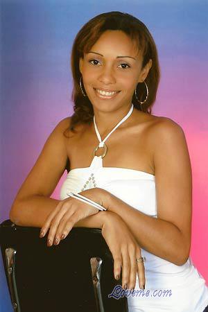 109975 - Yeinis Age: 40 - Colombia