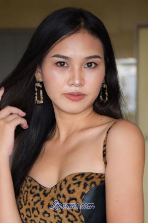 190742 - Candismer Age: 22 - Philippines