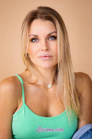 203773 - Alena Age: 36 - Russia