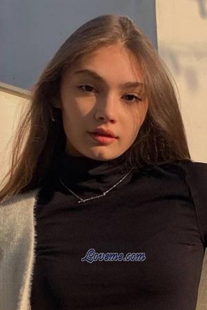 205821 - Ekaterina Age: 20 - Russia