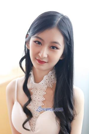 207744 - Ying Age: 19 - China