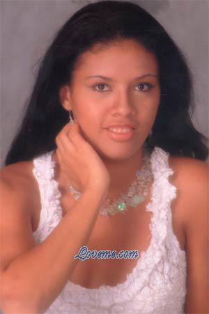 68643 - Johana Age: 30 - Colombia